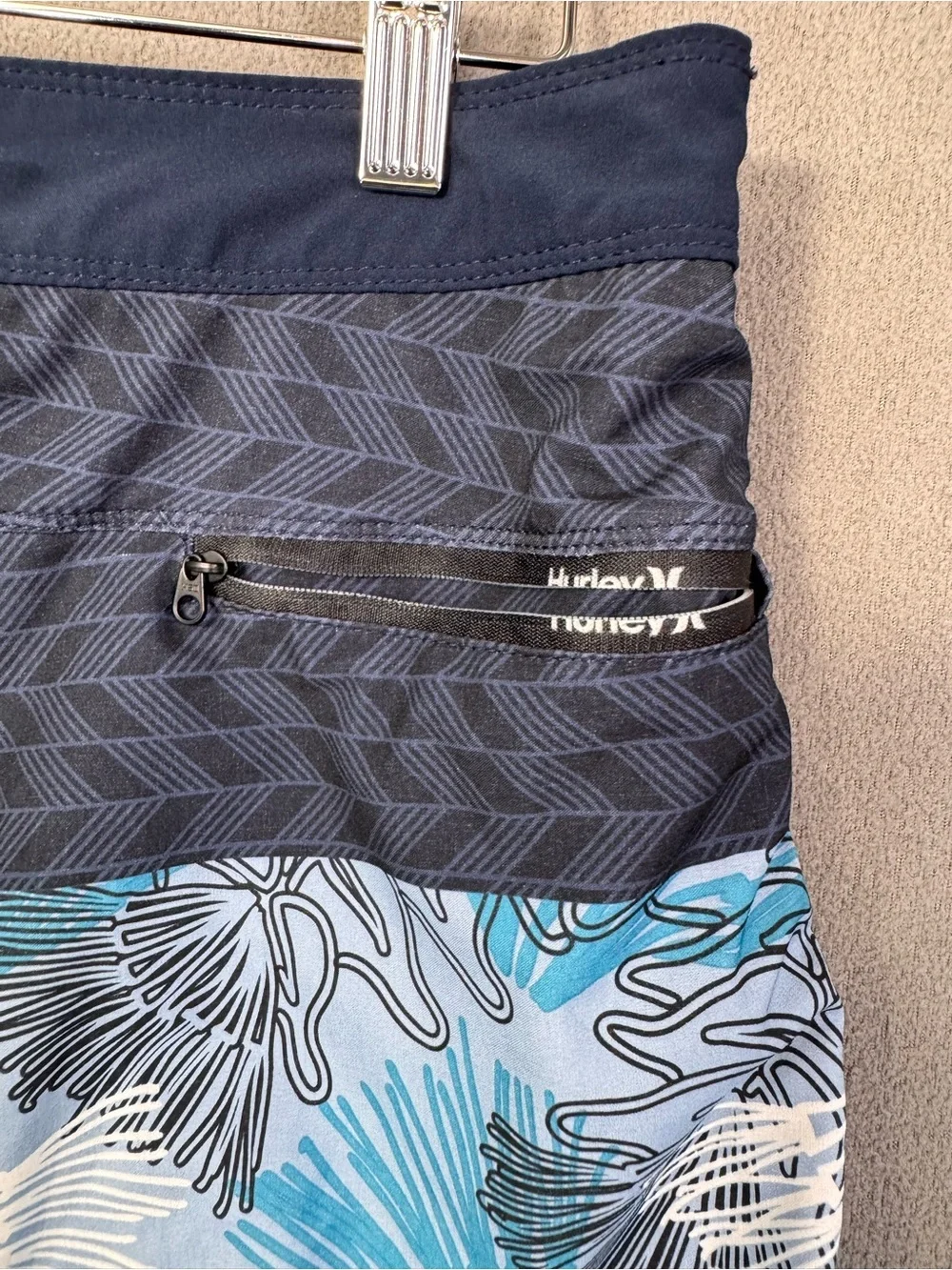 Hurley Hawaii Aloha Sig Zane Design Swim Board Trunks Blue Island Shorts, 32